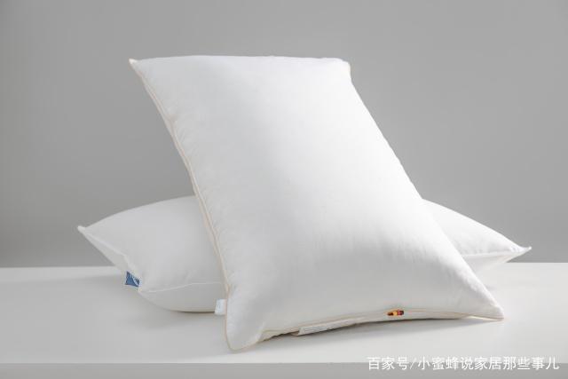 为什么你总是落枕？睡觉时如何保护肩颈